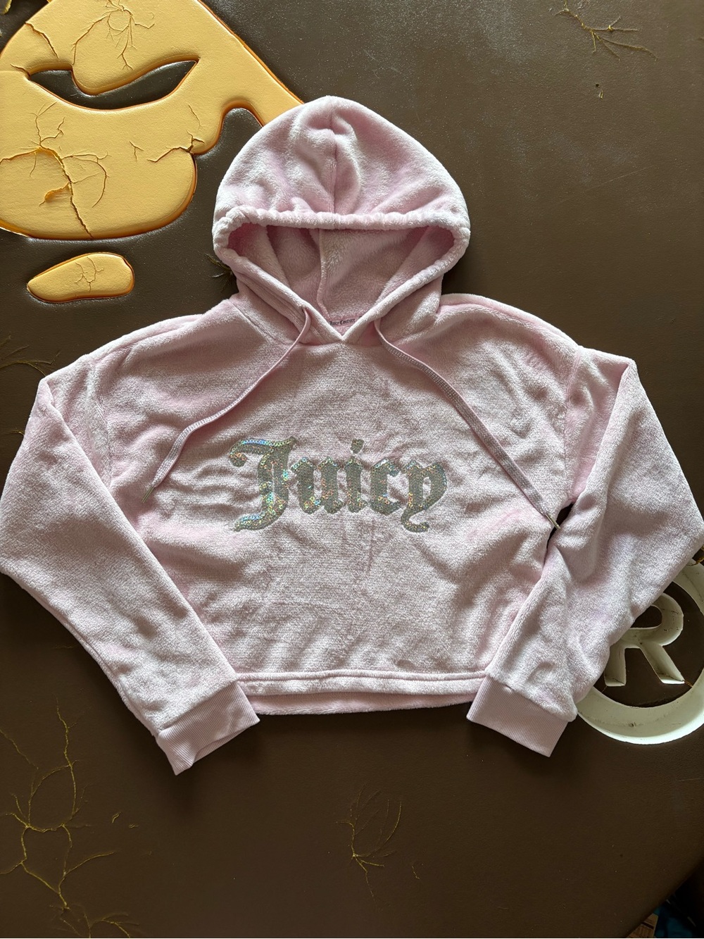 Cropped Juicy Couture Sweater in Baby Pink